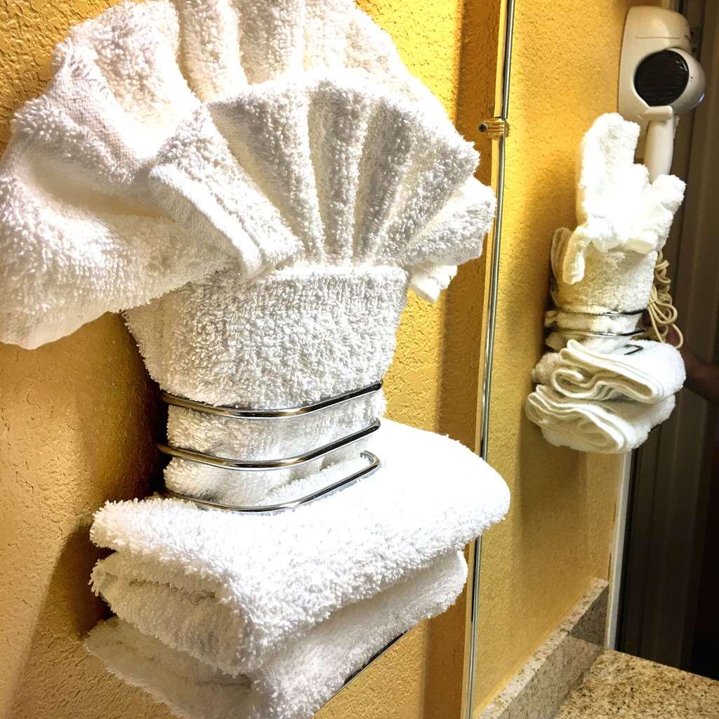 Americas Best Value Inn And Suites Little Rock Room photo